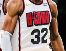 NG体育-字母哥连续七场比赛得分超过败北，湖人挑战极限！的简单介绍