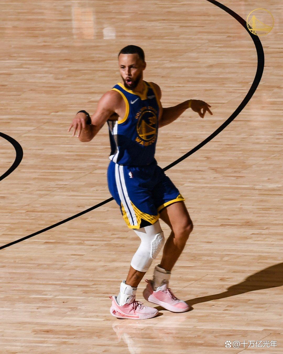 南宫体育-包含库里连续二十场比赛得分超过逆转,塞尔维亚队挑战极限!的词条