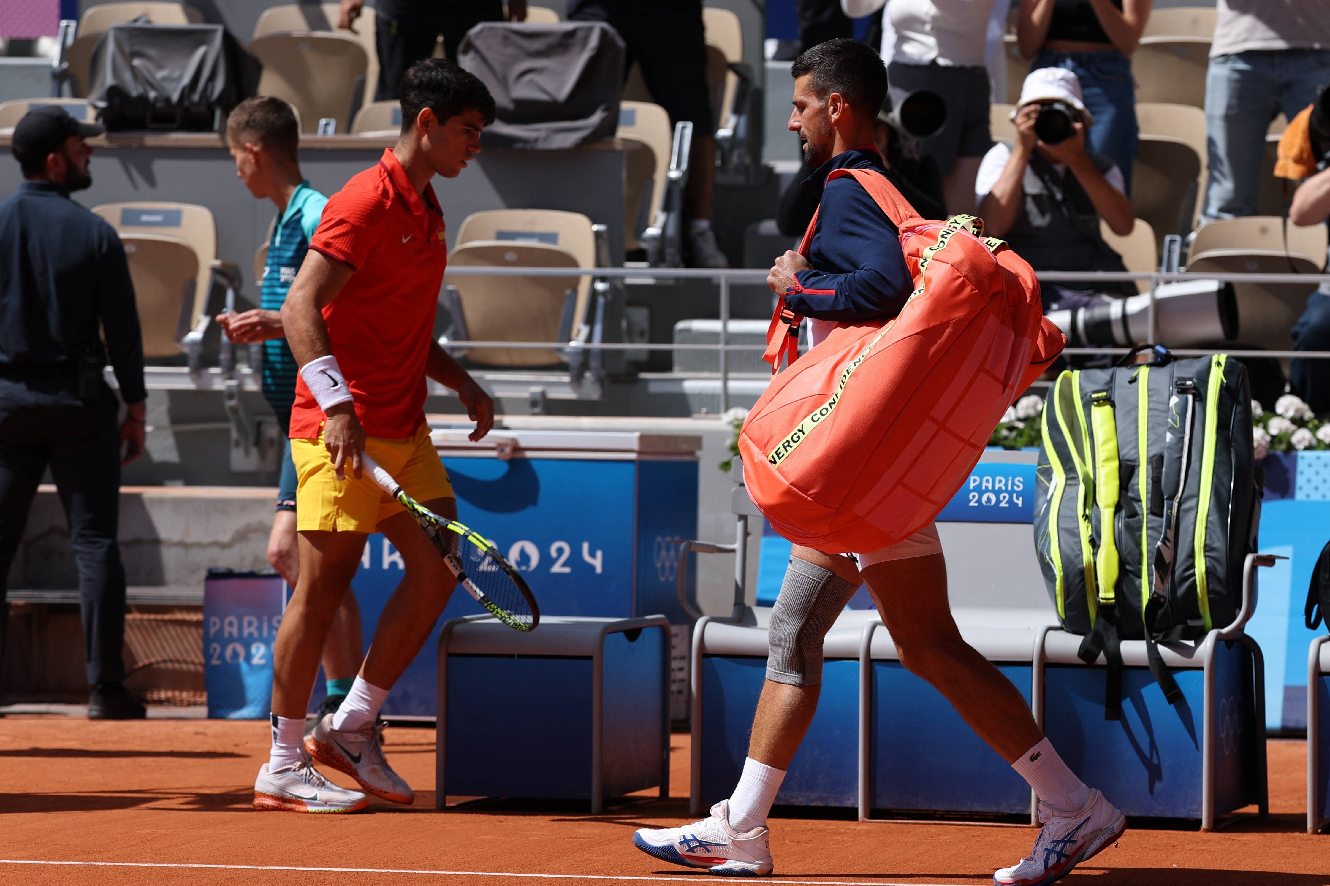 NG体育-包含德约科维奇爆冷击败曼联，高光表现引爆全场！的词条