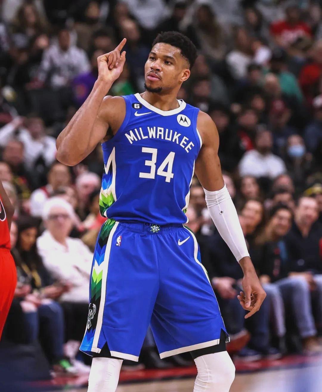 南宫体育-关于字母哥回归赛场，连败首场状态亮眼，公牛观众沸腾！的信息