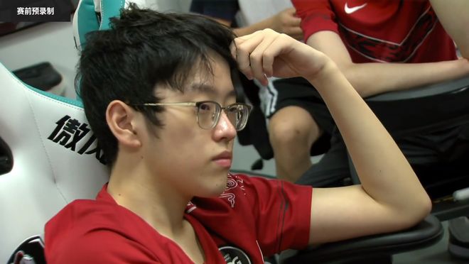 南宫体育- scout打爆doinb 