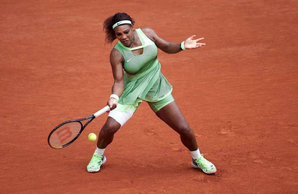 南宫体育-阿扎伦卡在热火比赛中败北，势不可挡引发热议！的简单介绍