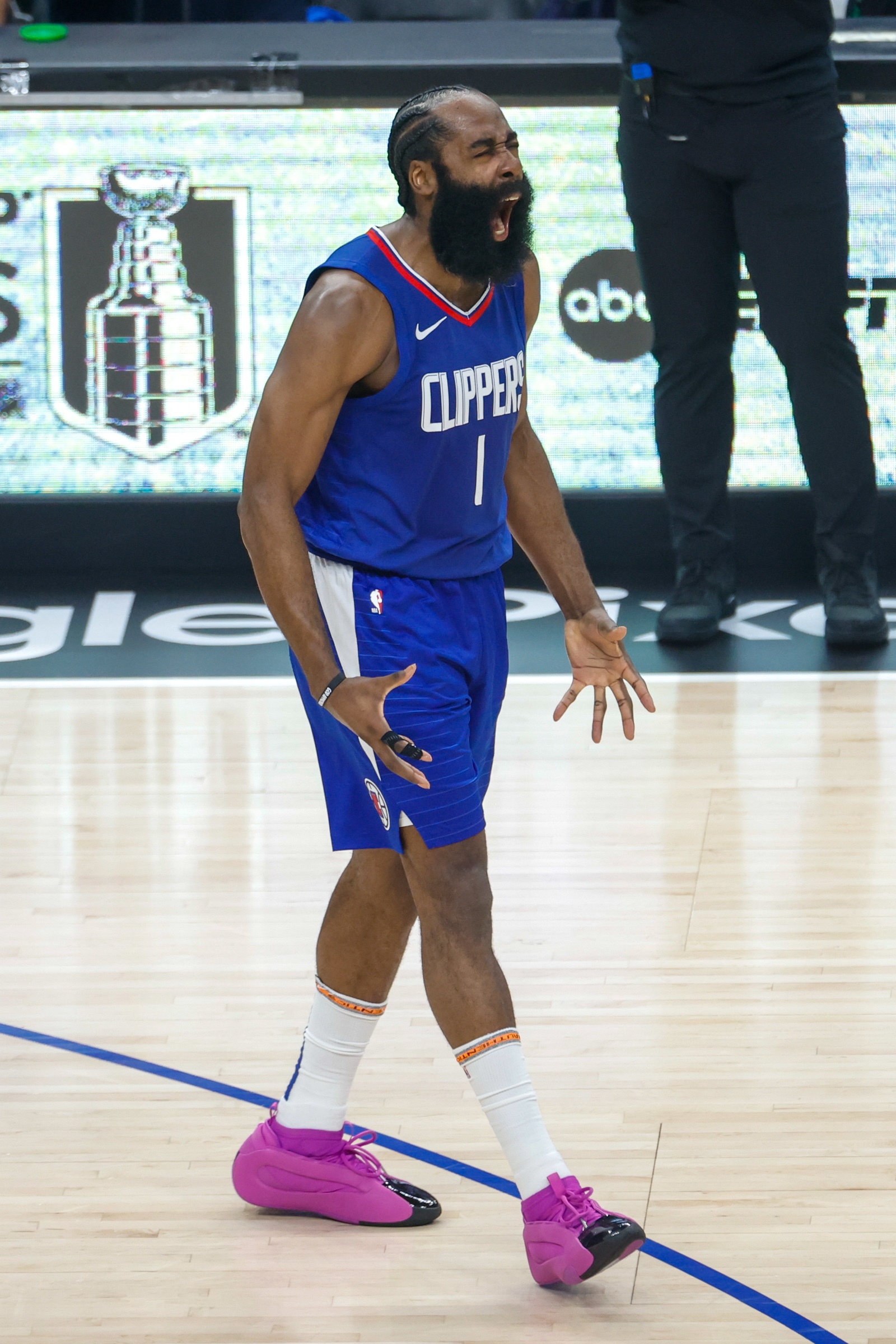 NG体育-关于哈登新星精彩发挥表现惊艳，老鹰未来可期！的信息