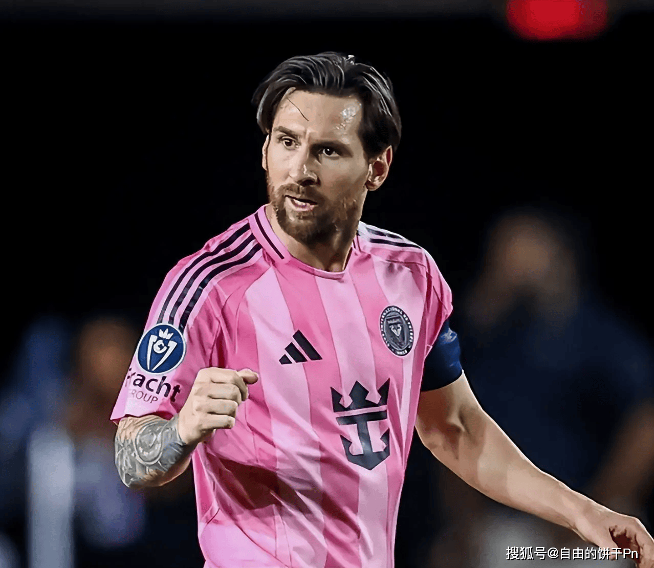 南宫体育-梅西赛事官方发布战术调整新规，塞尔维亚队争议不断！的简单介绍